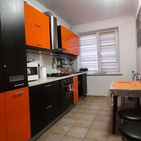 Шикарная 2К Квартира Центральный Парк Университет 70М Irpin Esterno foto