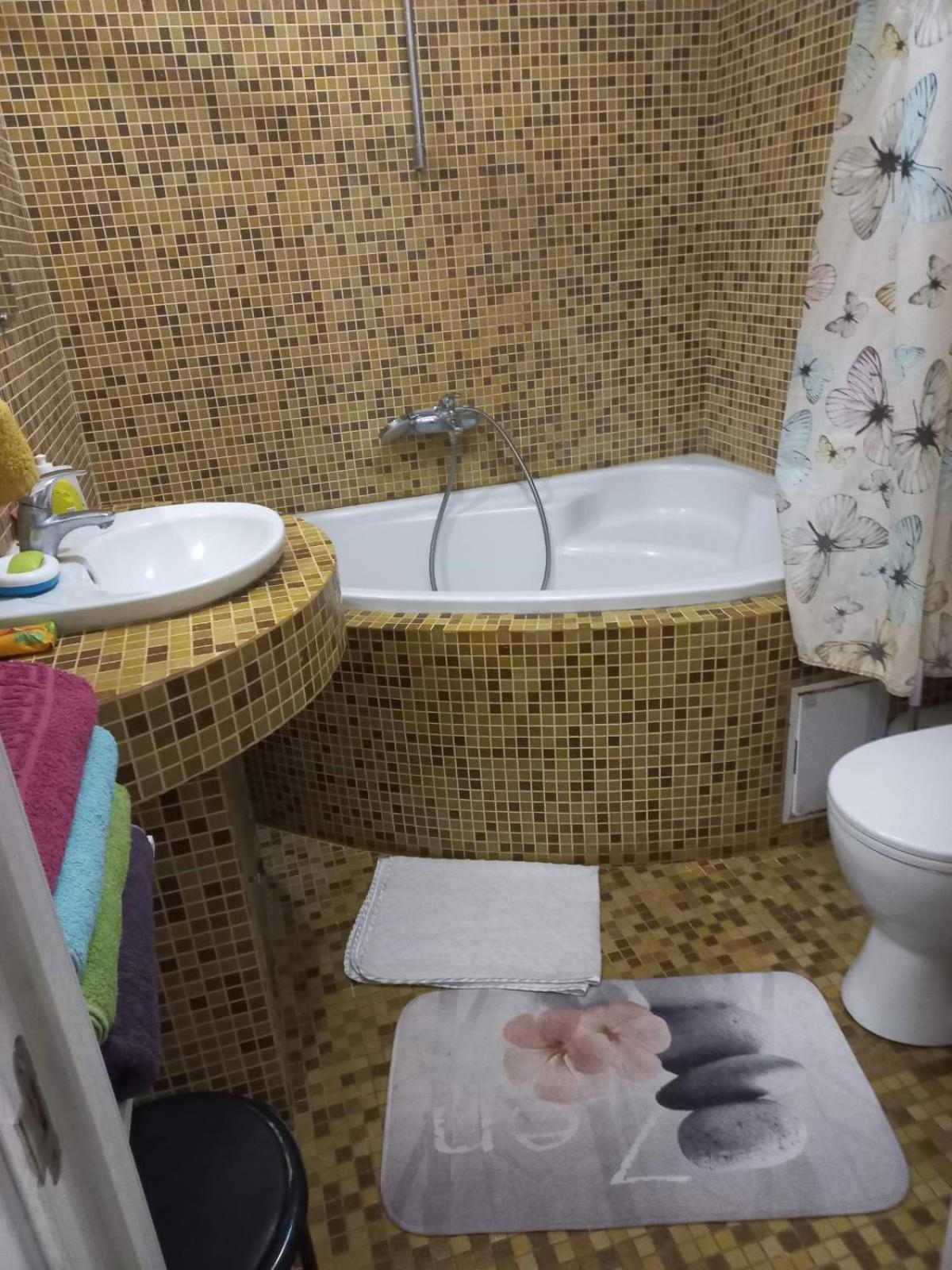 Шикарная 2К Квартира Центральный Парк Университет 70М Irpin Esterno foto